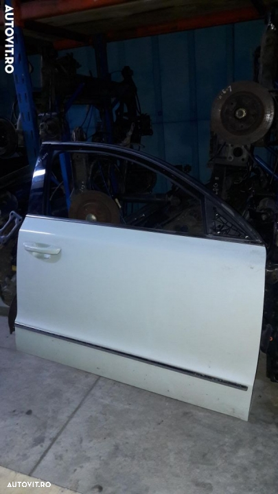 Usa / portiera dreapta fata Skoda Superb 2 / II TIP 3T An 2012 - 2
