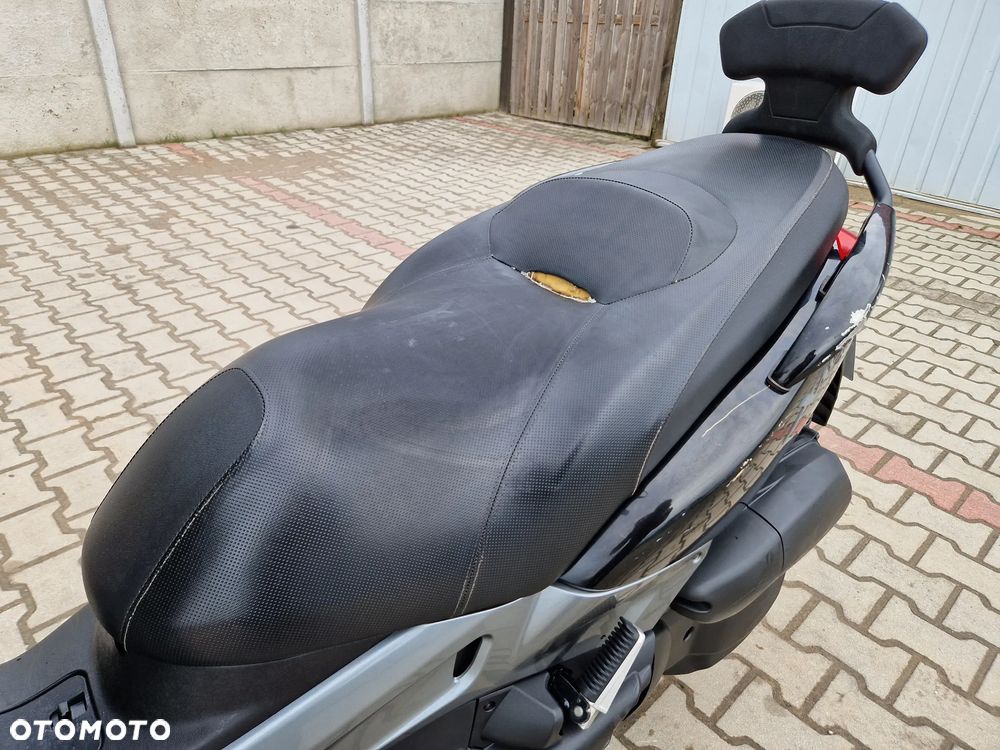 Yamaha X-max - 19