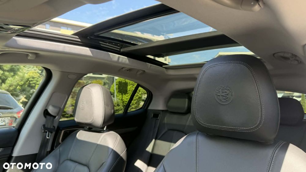Alfa Romeo Stelvio 2.0 Turbo 16V AT8-Q4 Super - 8