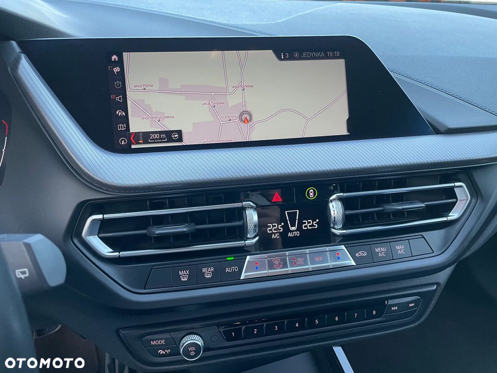 BMW Seria 1 118d Edition M Sport Shadow - 26