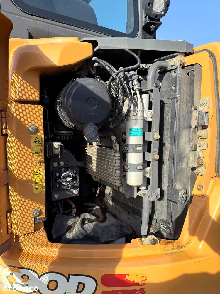 Case CX90D - 11