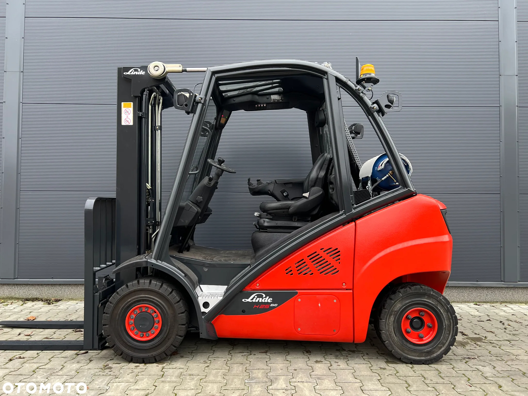 Linde H25T-02 - 9