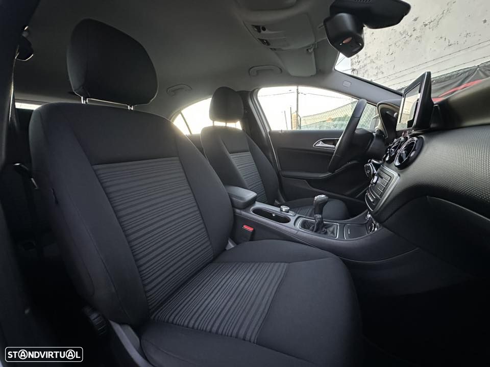 Mercedes-Benz A 180 CDI (BlueEFFICIENCY) - 5