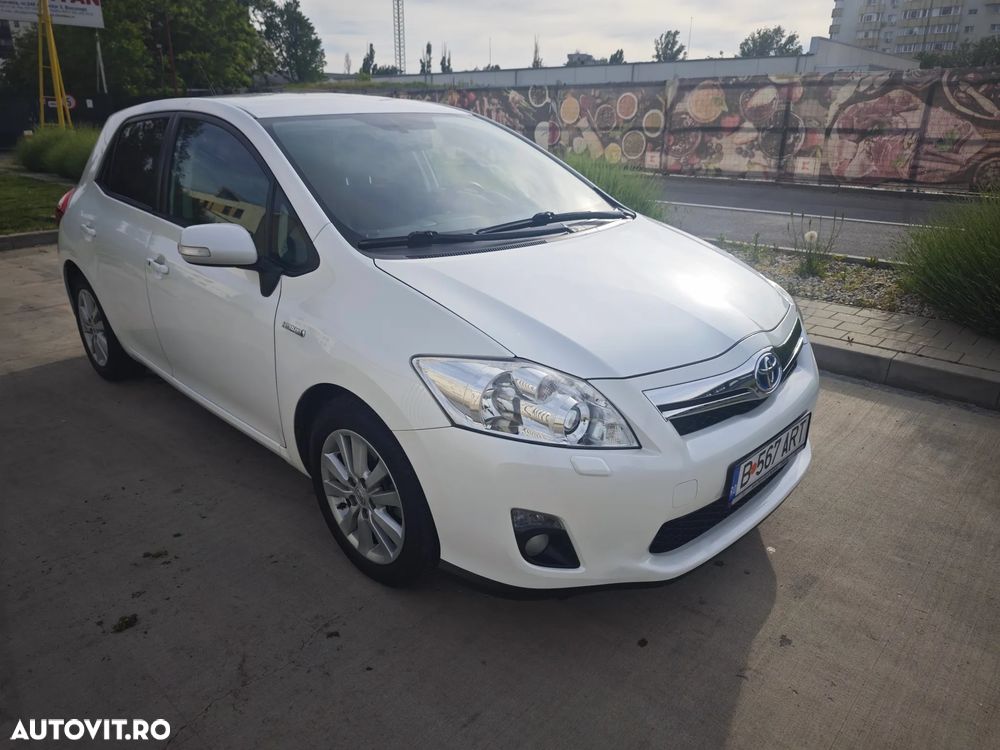 Toyota Auris - 2
