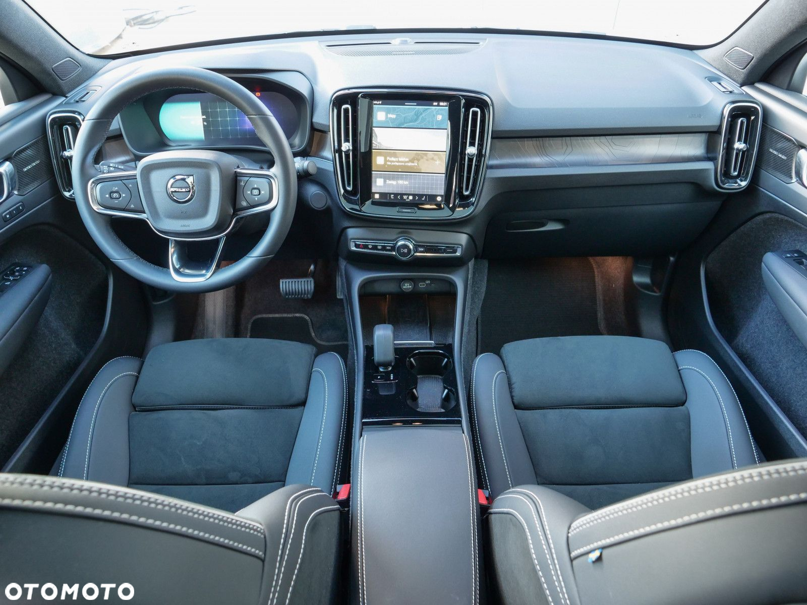 Volvo C40 - 18