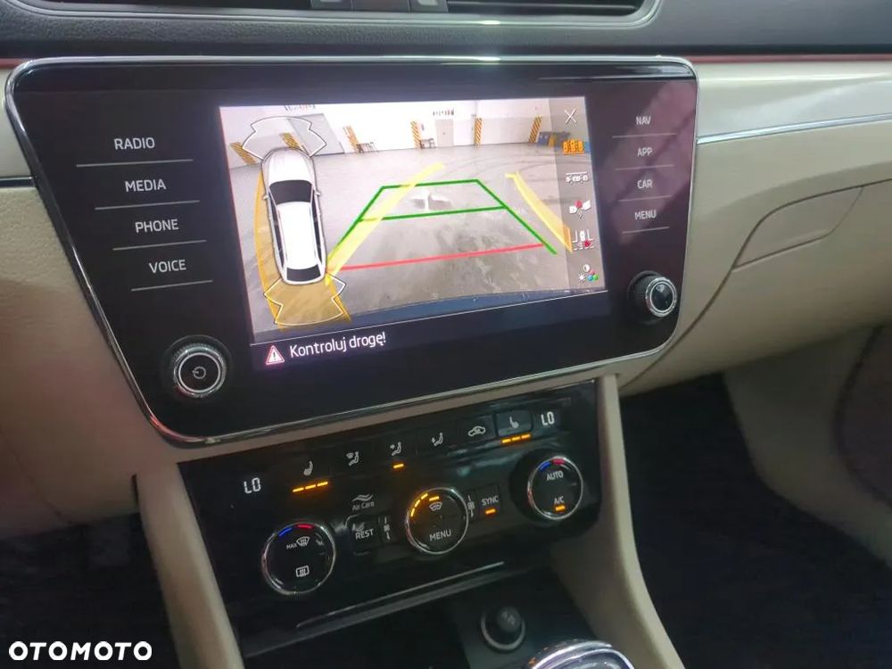 Skoda Superb 2.0 TDI SCR 4x4 Style DSG - 7