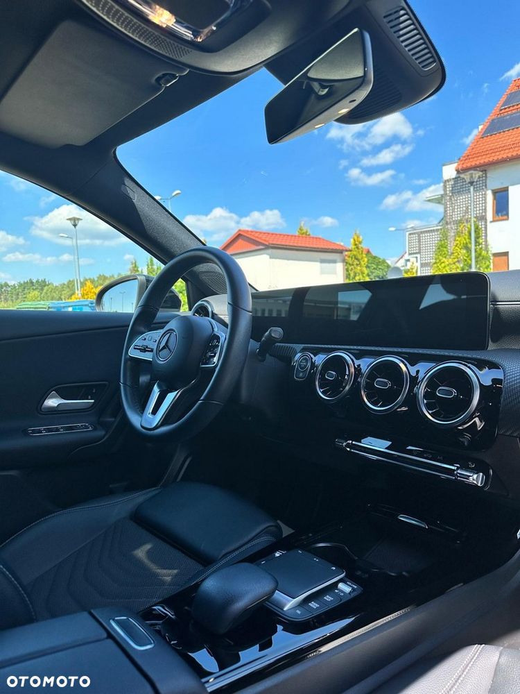 Mercedes-Benz Klasa A 180 7G-DCT - 7