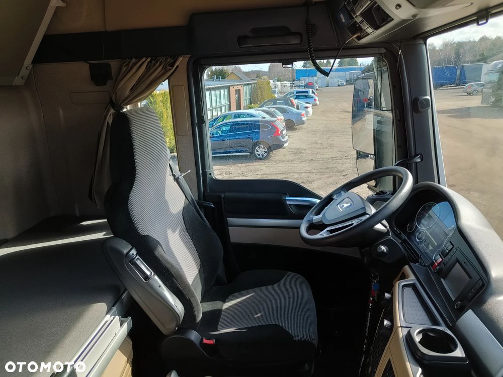 MAN TGX 18.460 Lowdeck - 13