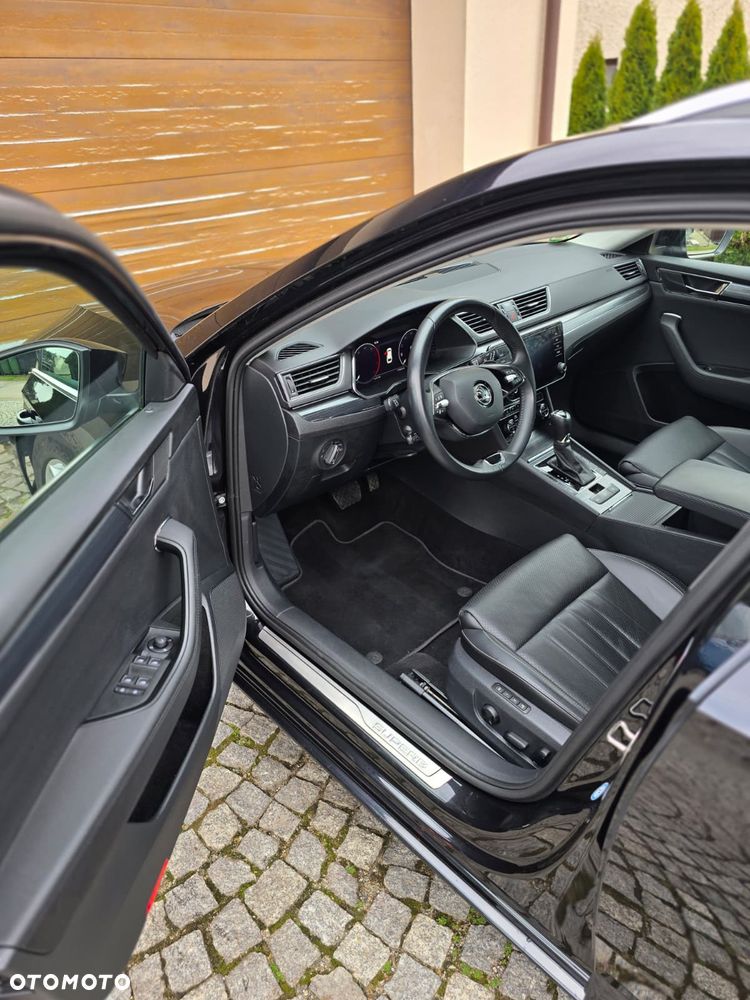 Skoda Superb 2.0 TDI DSG Premium Edition - 11