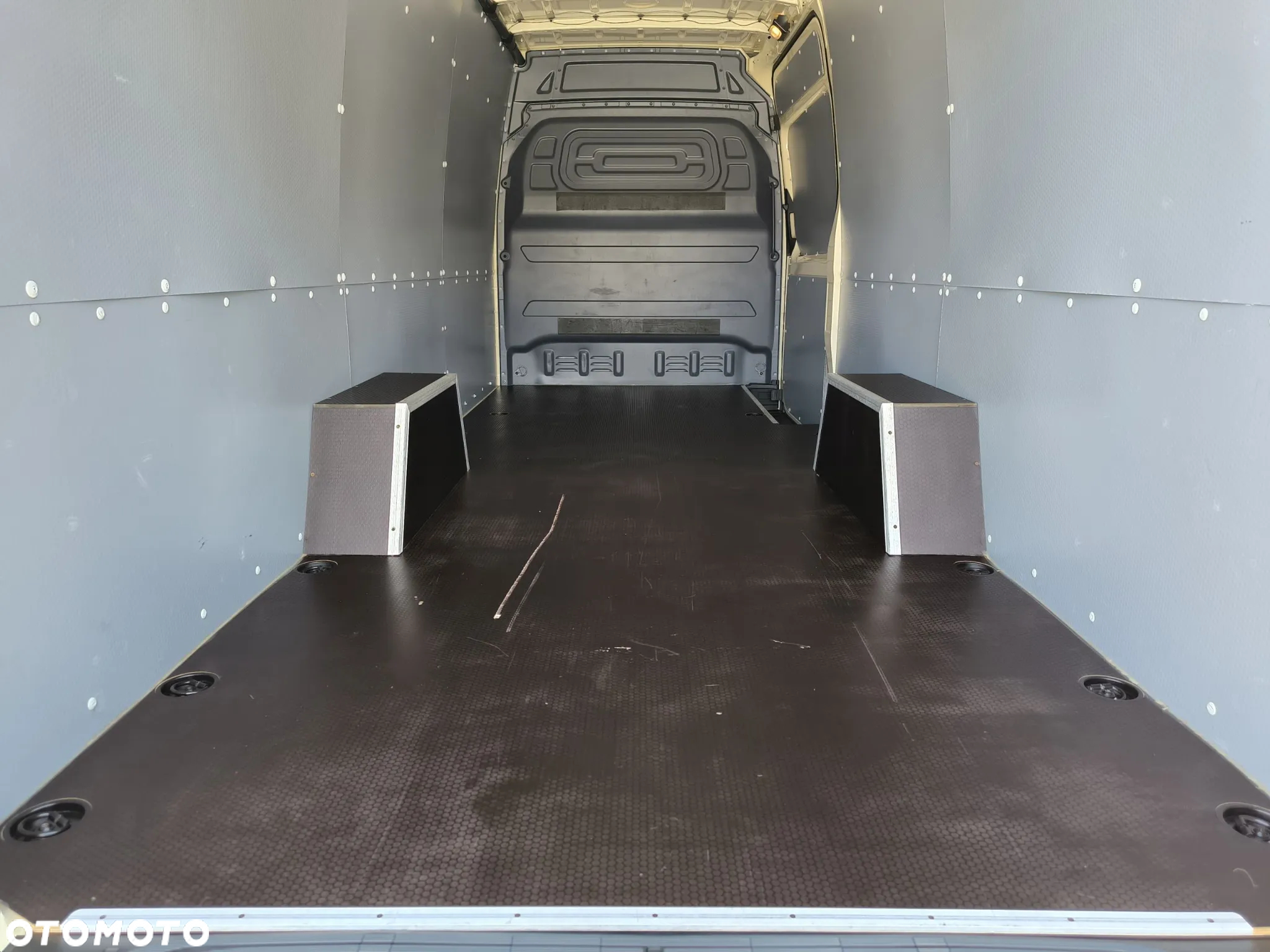 Mercedes-Benz Sprinter - 31