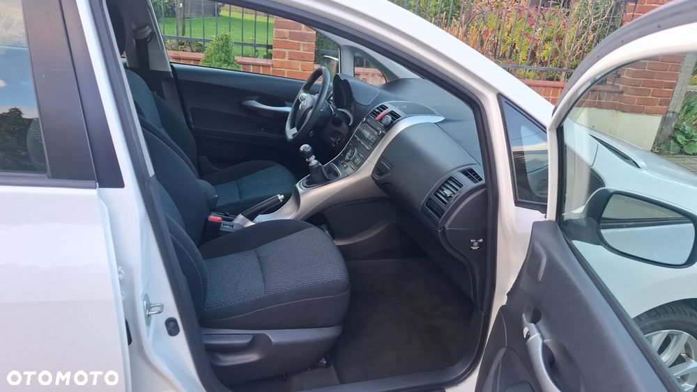 Toyota Auris 1.6 Edition - 6