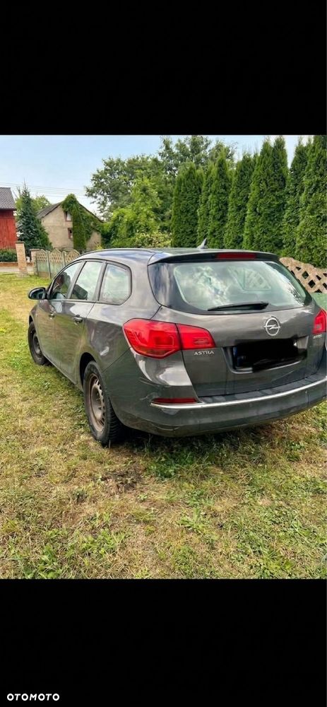 Opel Astra 2015 photo 2