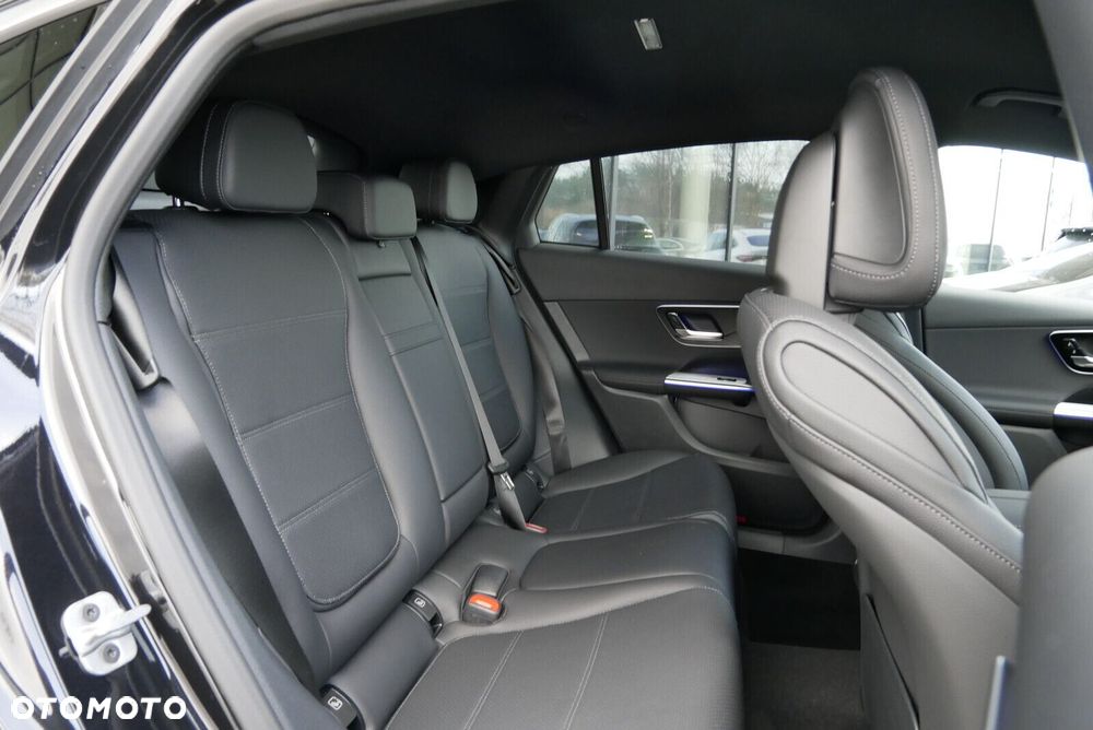 Mercedes-Benz GLC - 21