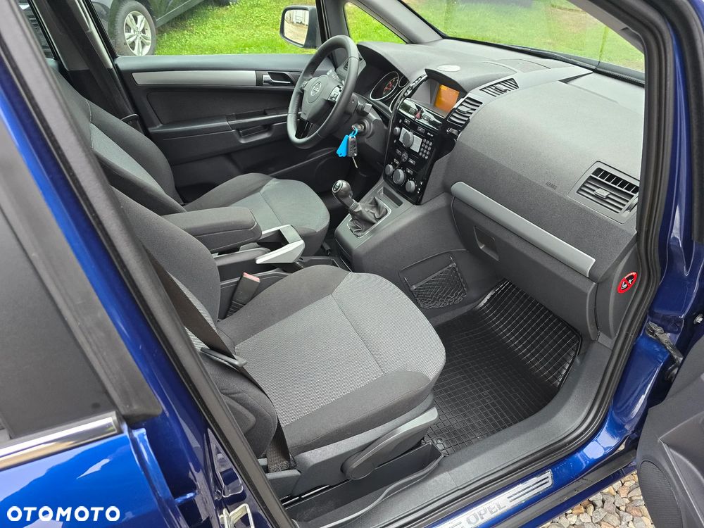 Opel Zafira - 17