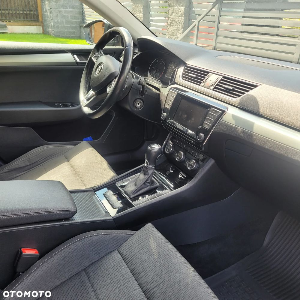 Skoda Superb 2.0 TDI Ambition DSG - 10