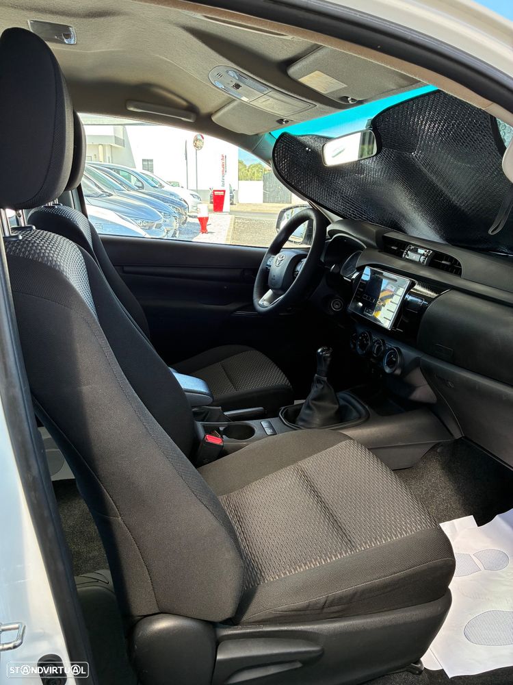 Toyota Hilux 2.4 D4d 4wd - 6