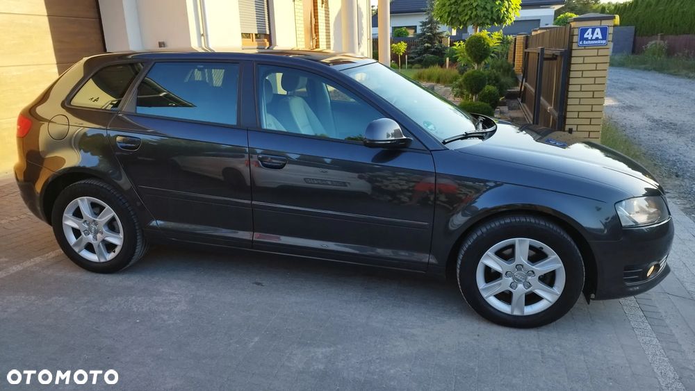 Audi A3 Sportback 1.6 Attraction - 6