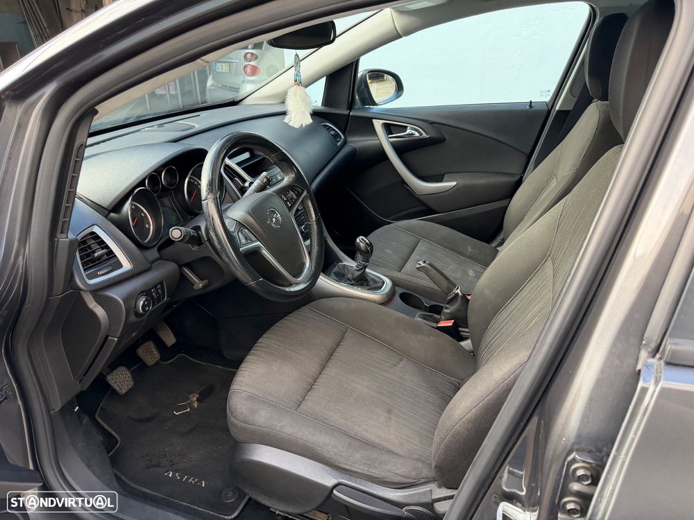 Opel Astra 1.3 CDTI Cosmo - 30