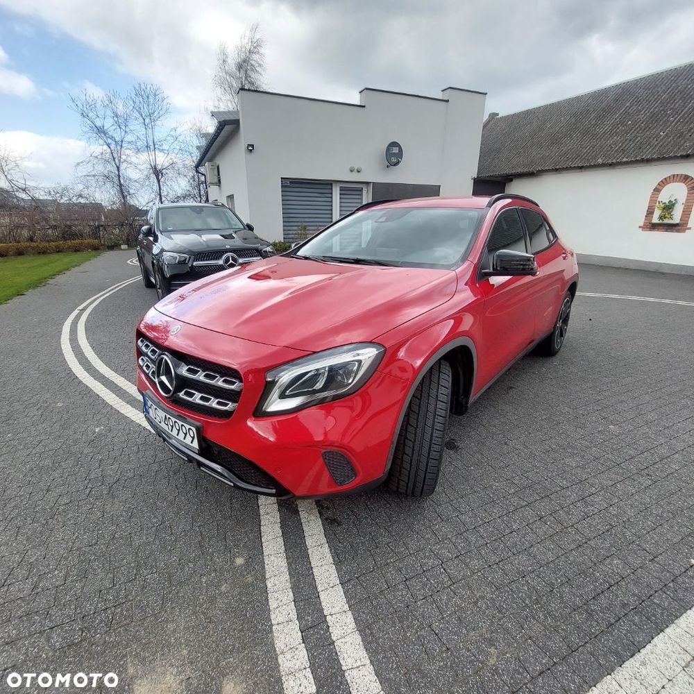 Mercedes-Benz GLA 200 7G-DCT Urban - 1