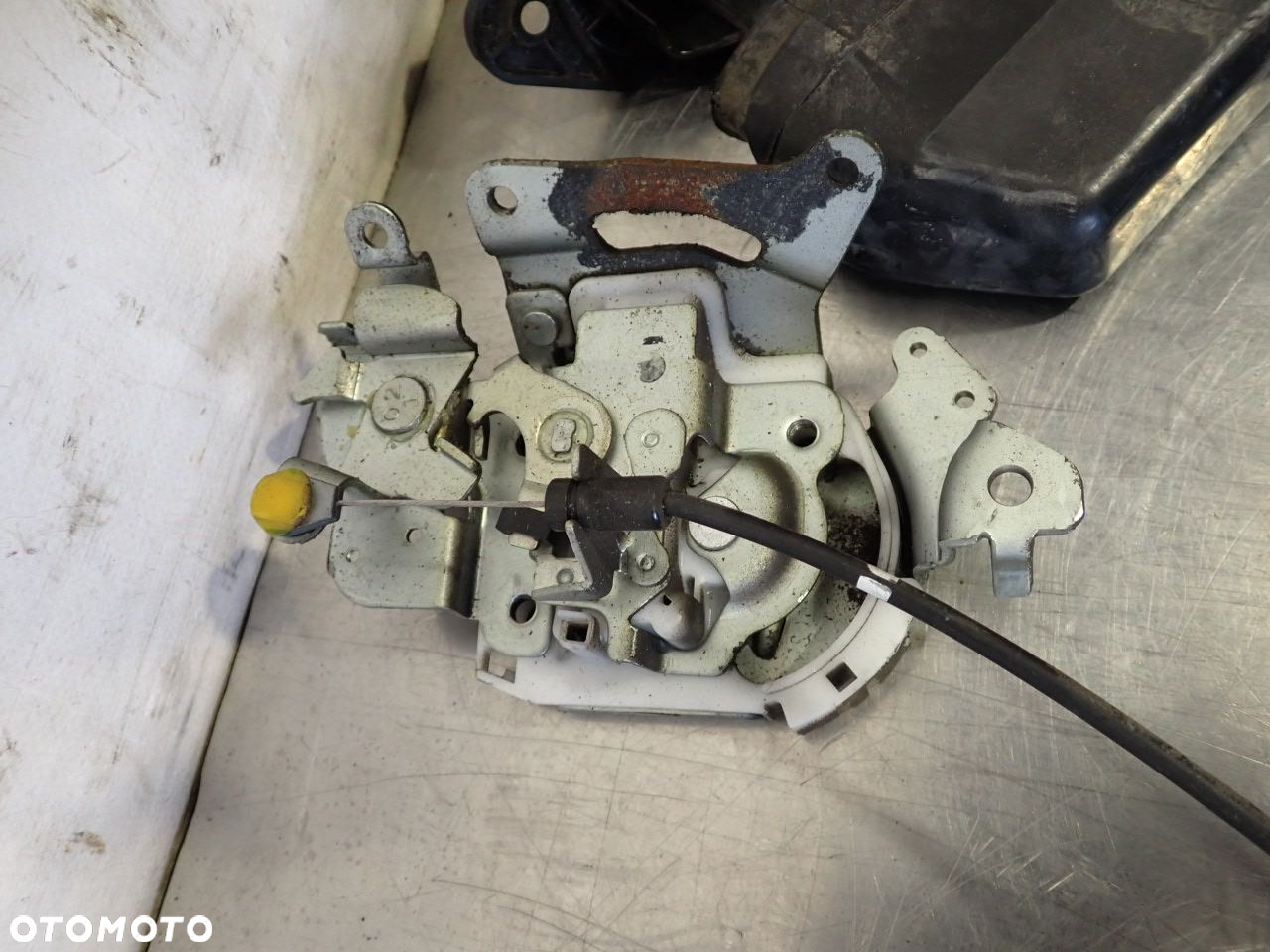 ZAMEK DRZWI PRZESUWNYCH LEWYCH NISSAN NV200 - 4