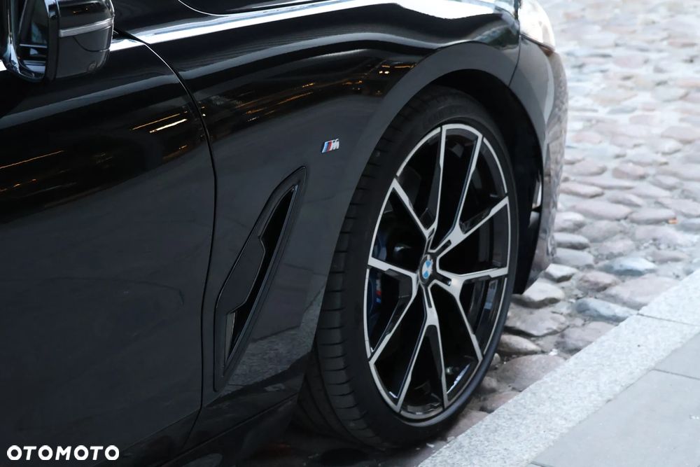 BMW Seria 8 - 13
