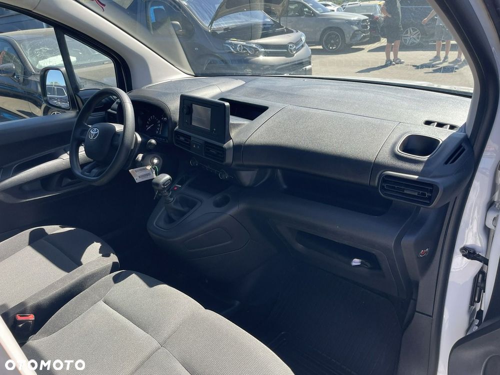 Toyota Proace City - 10