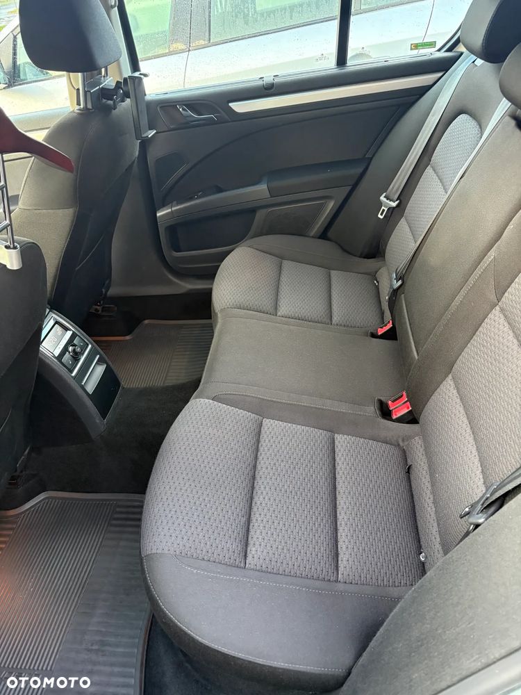 Skoda Superb 2.0 TDI Ambition - 12