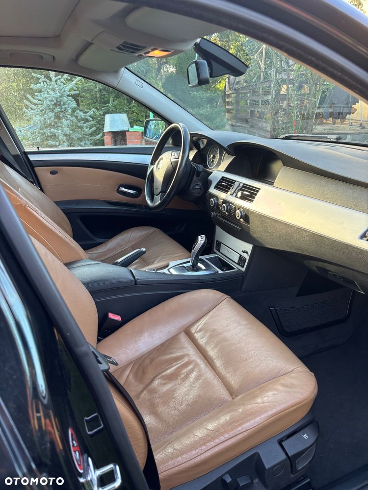 BMW Seria 5 520d - 12