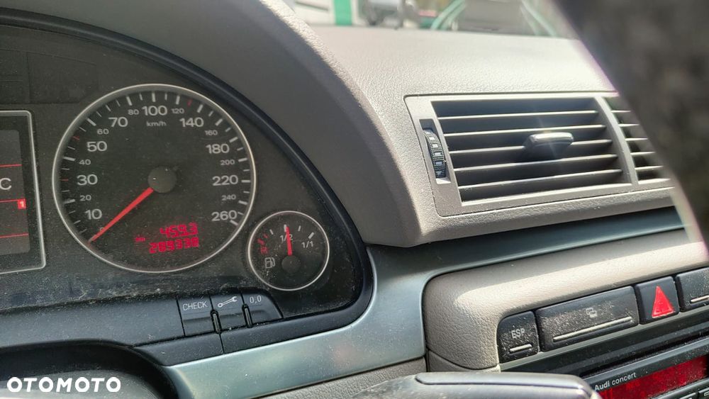 Audi A4 Avant 2.0 TDI - 7