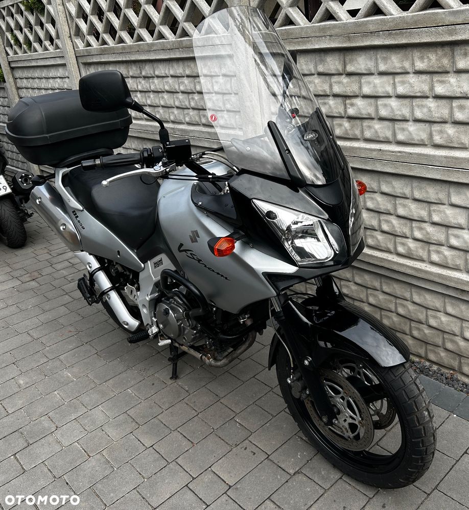 Suzuki V-STROM - 8