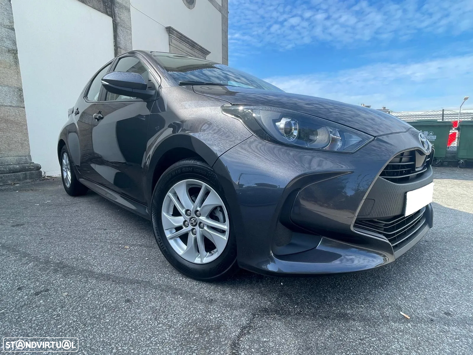 Toyota Yaris 1.0 VVT-i Comfort Plus - 2