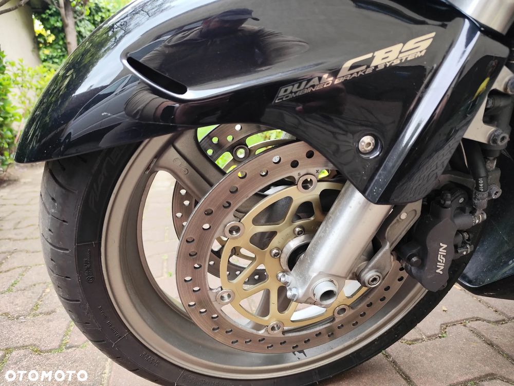 Honda CBR - 26