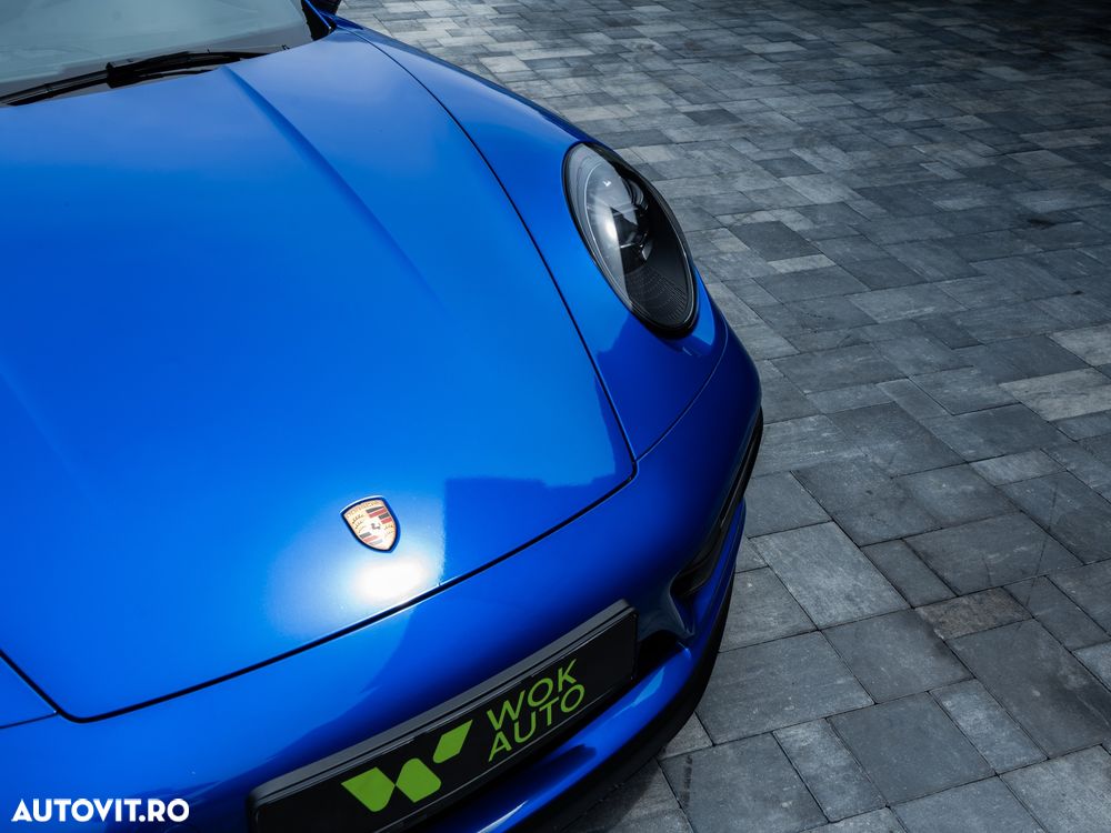 Porsche 911 4 GTS PDK - 19