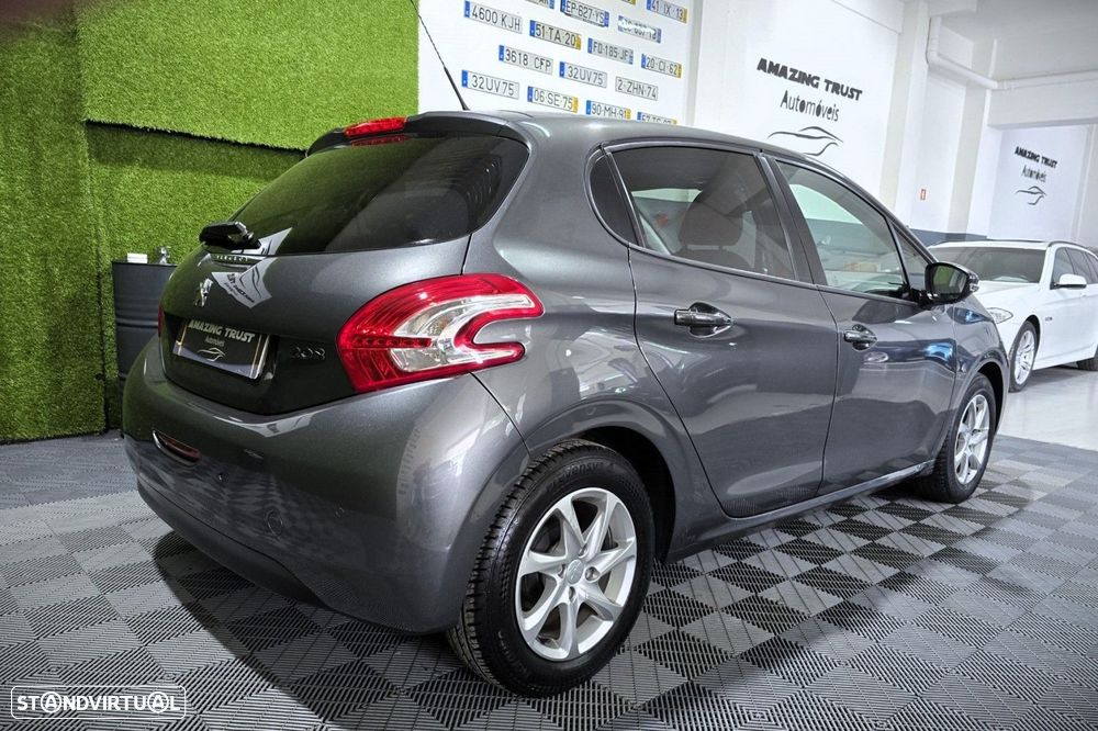 Peugeot 208 1.2 PureTech Active - 4