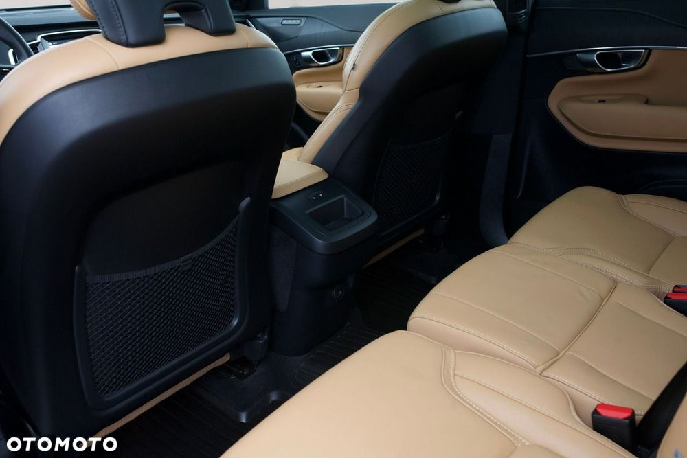 Volvo XC 90 B5 D AWD Plus Bright - 25