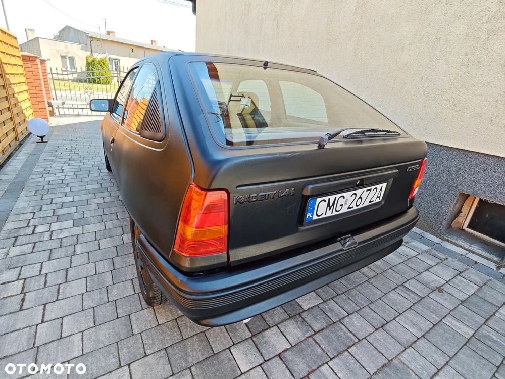 Opel Kadett 1.4 LS - 24