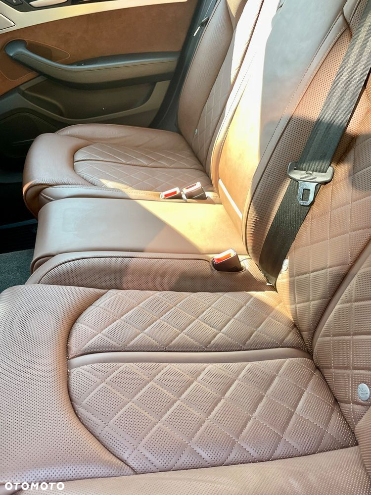 Audi A8 60 TFSI quattro tiptronic - 12