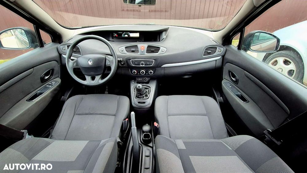 Renault Scenic - 8