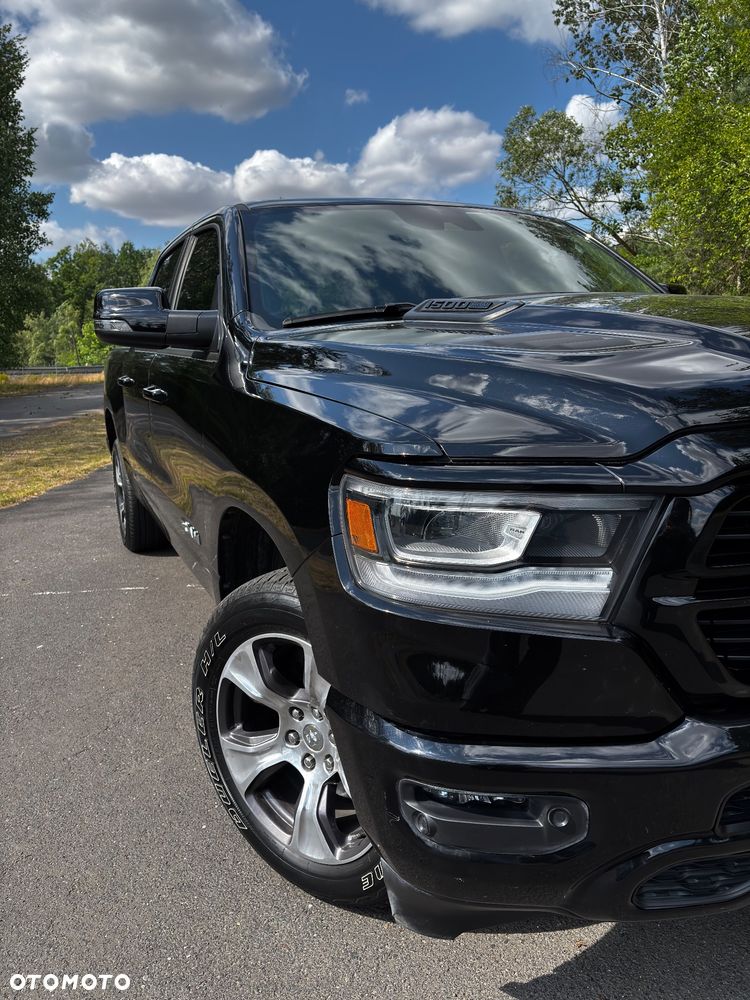 RAM 1500 5.7 eTorque Quad Cab Longbed Laramie Black - 8