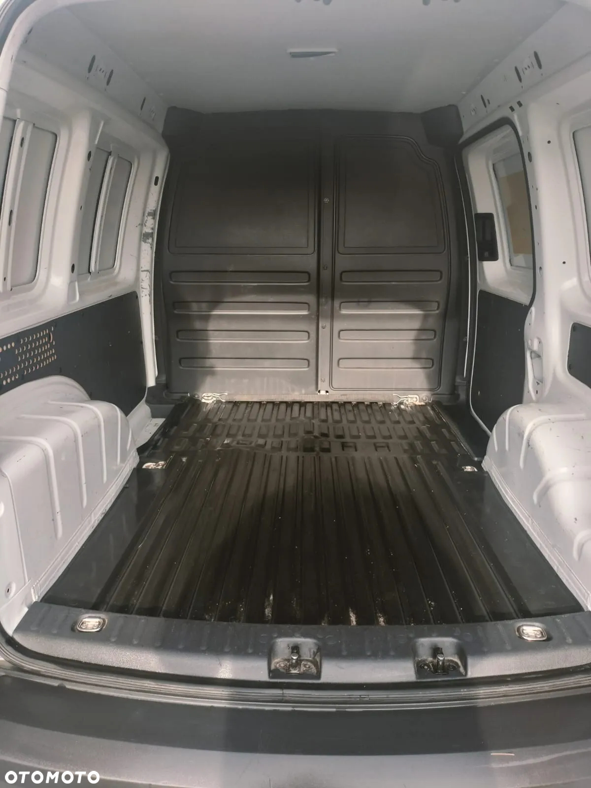 Volkswagen Caddy - 24