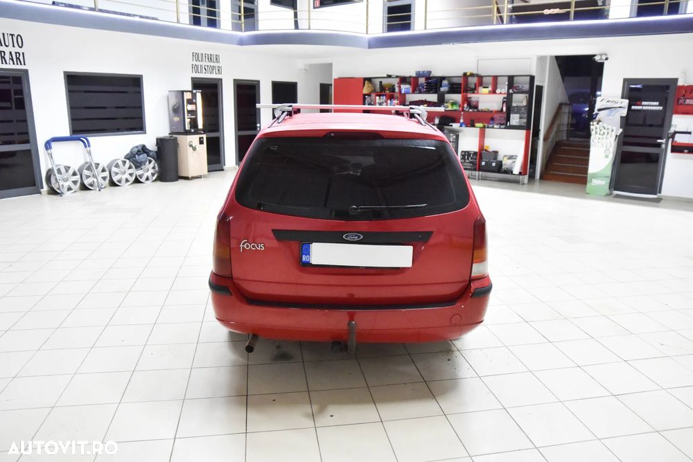Ford Focus 1.6 Futura - 6