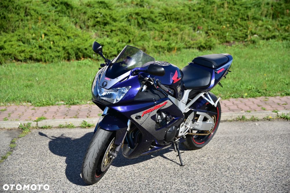 Honda CBR - 13