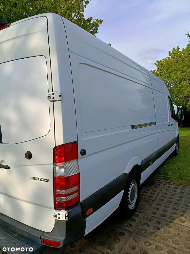 Mercedes-Benz Sprinter - 16