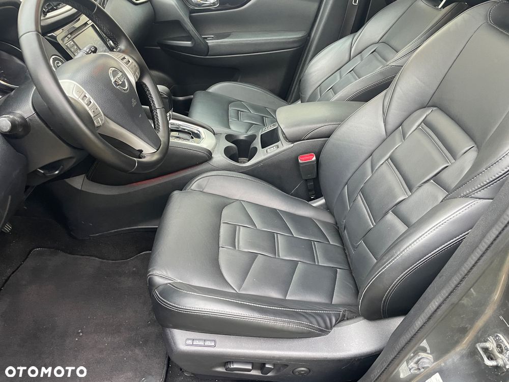 Nissan Qashqai 1.6 dCi Xtronic TEKNA+ - 19