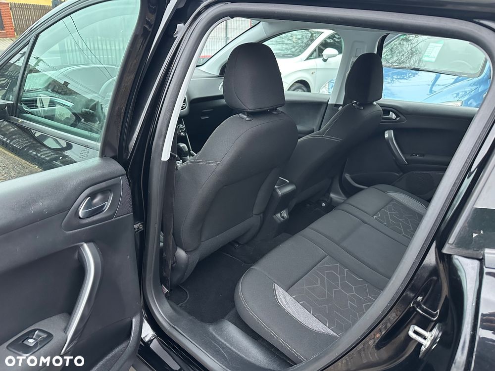 Peugeot 2008 PureTech 82 Allure - 14