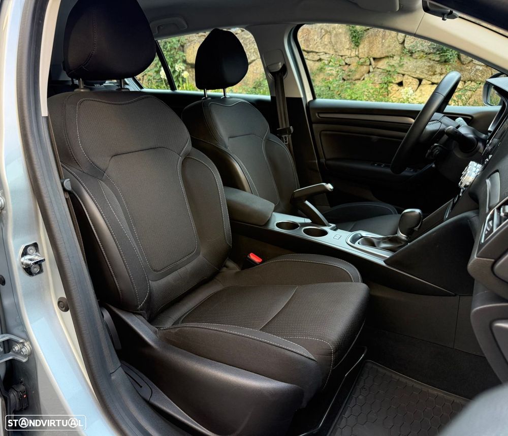 Renault Mégane Sport Tourer 1.5 Blue dCi Limited EDC - 21