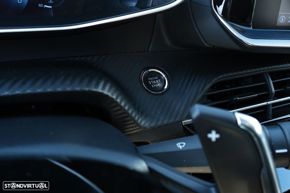 Peugeot 2008 1.2 PureTech Allure Pack EAT8 - 9