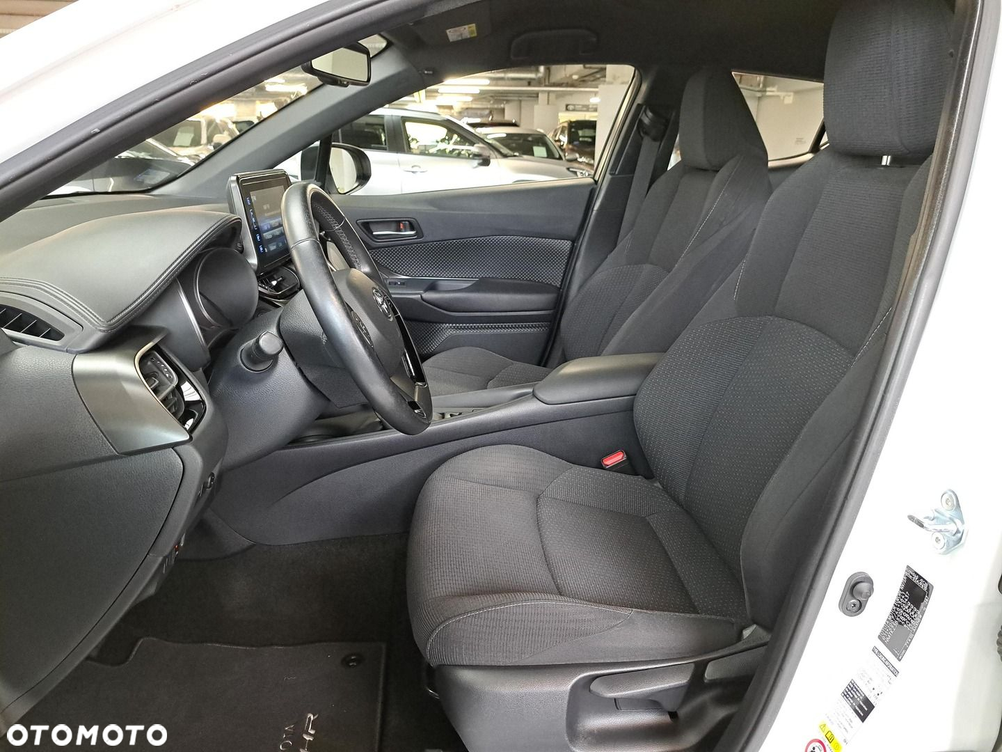 Toyota C-HR 1.8 Hybrid Premium - 11