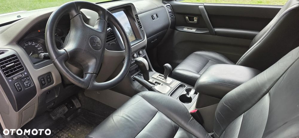 Mitsubishi Pajero 3.2 DID - 9