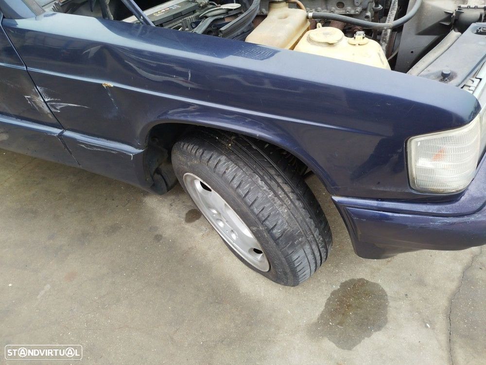 Guarda-lamas direito MERCEDES-BENZ 190 (W201) - 1